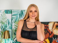 Sarah Vandella - Milf VR