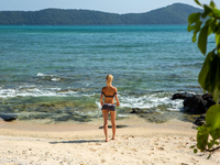 Delilah G - Stunning 18