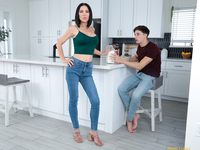 Brooke Barclays - Moms Family Secrets