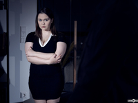 Peachy Alice - Dark Room VR