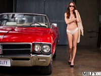 Justine Jakobs - Milfy