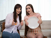 Laney Grey, Lexi Luna - Mommy's Girl