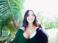 Raven-haired Bombshell Suttin Can't Wait To Get Fucked