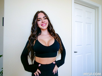 Raven-haired Bombshell Suttin Can't Wait To Get Fucked