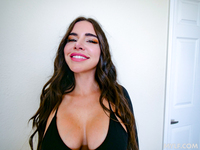 Raven-haired Bombshell Suttin Can't Wait To Get Fucked