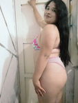 Putita sexy le encanta mostrar su gran culo