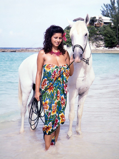 Chloe Vevrier Nude Beach Score Classics